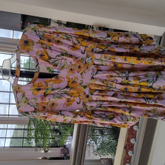 FREE PEOPLE FLOWY BELL SLEEVE DRESS WITH V CUT-OUTS FRONT & BACK WOMEN'S Size 8 - Picture 5 of 11